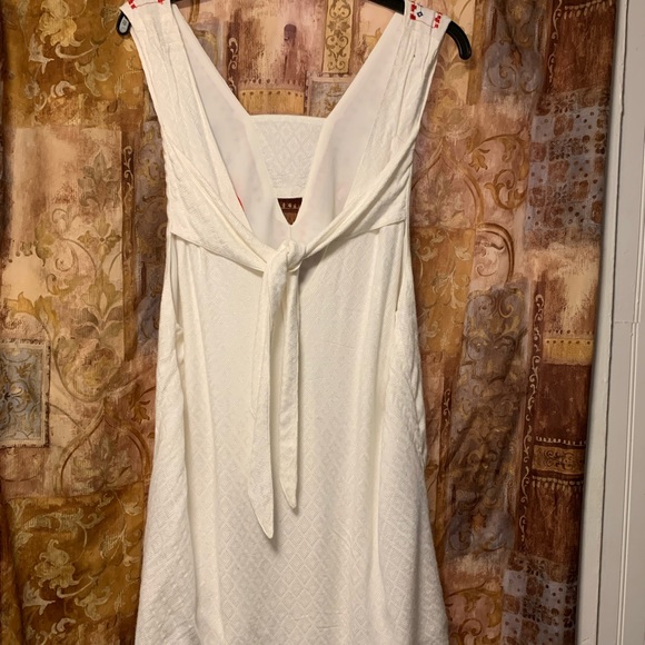 💃🏼💃🏼☮️✌️Chelsea & Violet Embroidery BOHO Style Dress. Juniors SZ Large - Picture 2 of 9